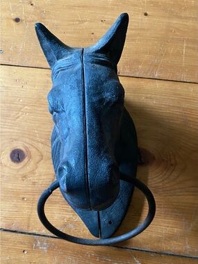 Cast Iron Horse Head hitching post with Ring - Black